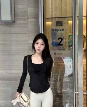 长腿大胸年轻妹妹