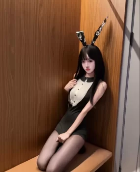 长腿情趣小骚货