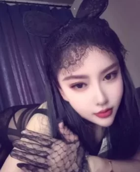 美艳长腿小姐姐